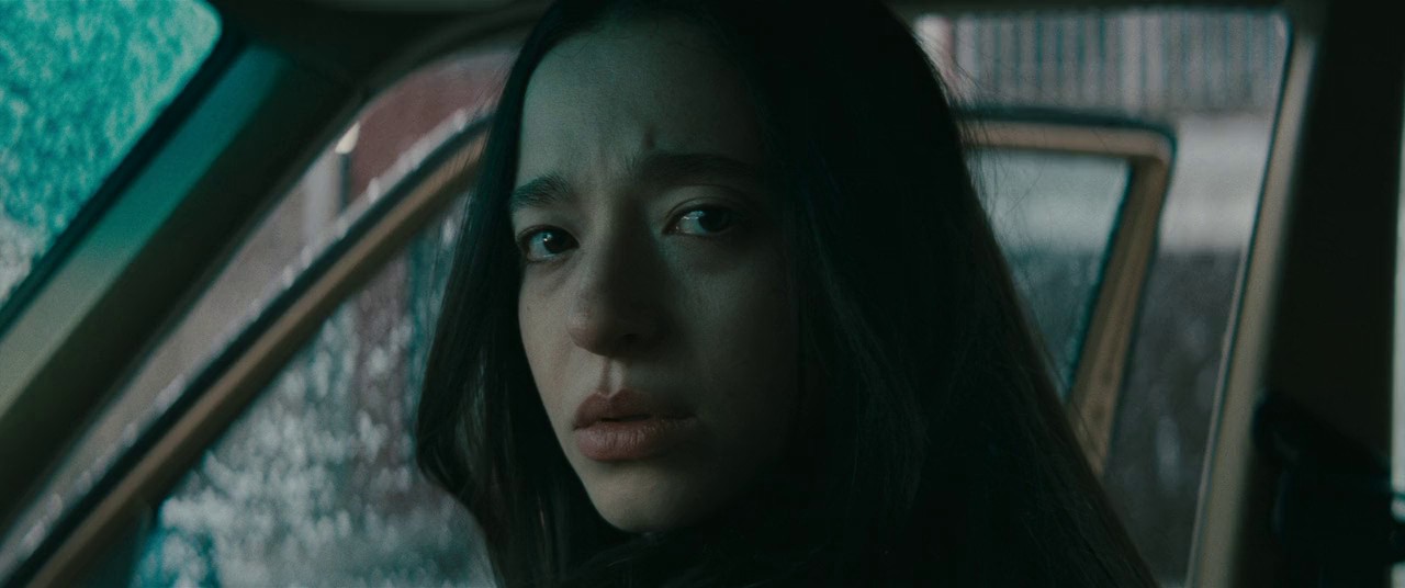 Anora (2024) WEBRip Hindi + English 720p x264 AVC HE-AAC 2.0 ESub.mkv.0014